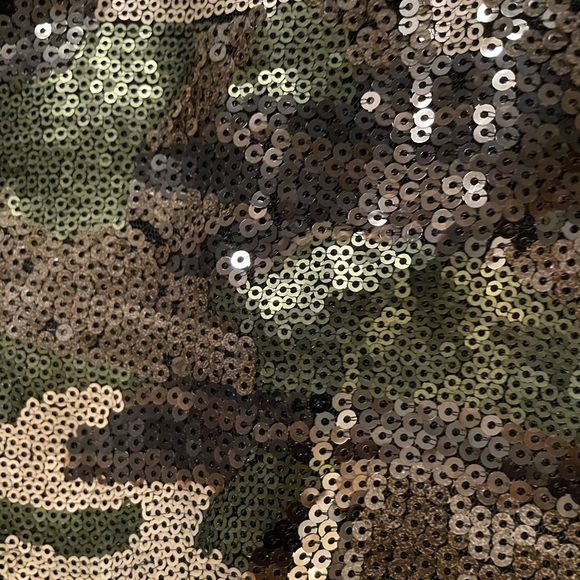 Camo & Sequins - Picture 5 of 6